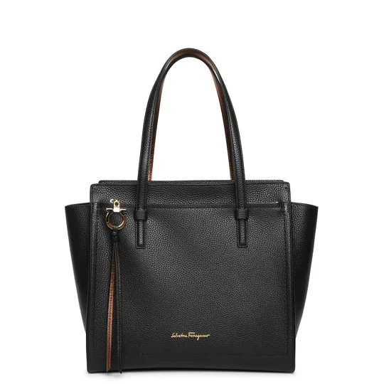 SALVATORE FERRAGAMO Amy Women's 71906 Black Tote