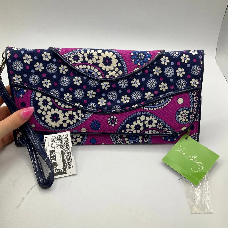 Wristlet By Vera Bradley  Size: Large