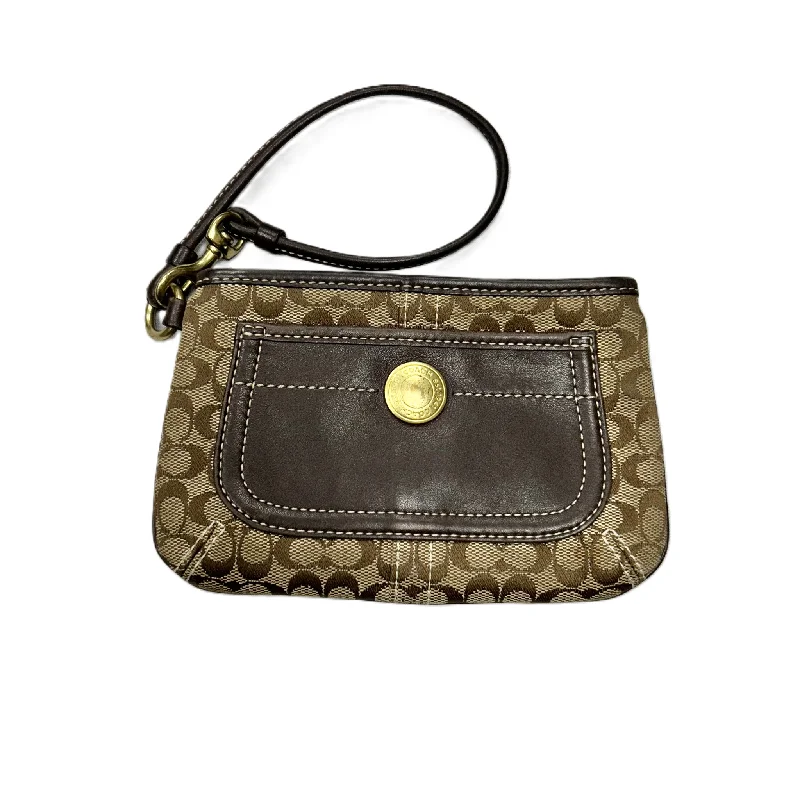 Wristlet Designer By Coach, Size: Medium