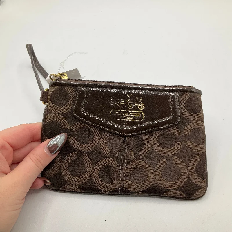 Wristlet Designer By Coach, Size: Small